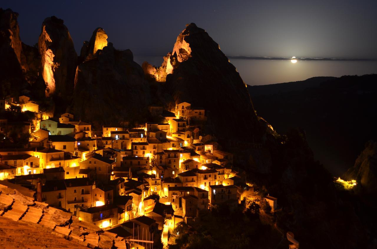 Casa Del Mago Villa Castelmezzano Exterior photo